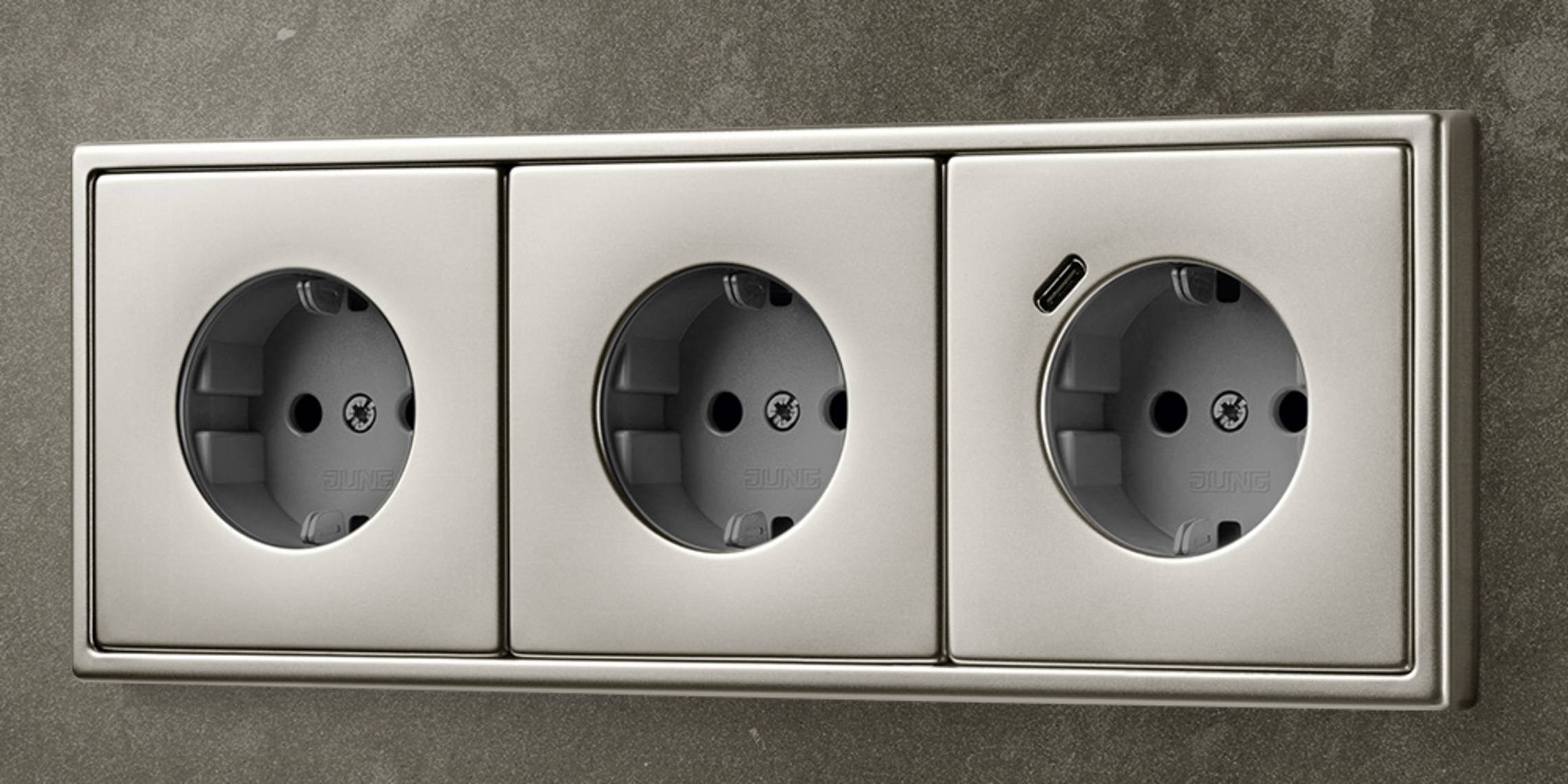 SCHUKO® Steckdosen mit USB bei Pickel Elektro- und Sanitär GmbH in Leutershausen